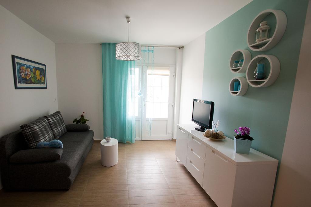 Apartments Marija Врбник Экстерьер фото